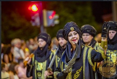 Moros y cristianos nunca se entendieron mejor que en su fiesta en Murcia